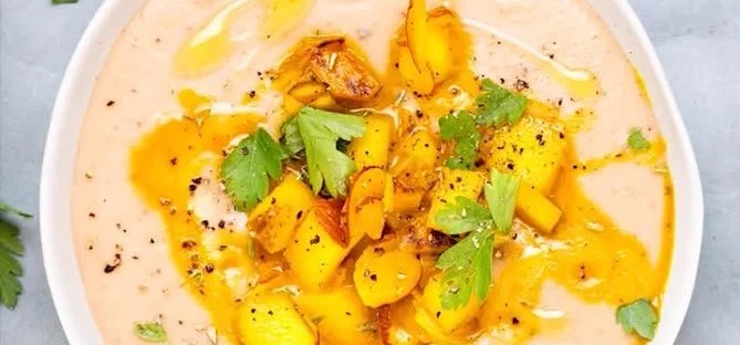 Maronensuppe mit Birnen-Nuss-Topping